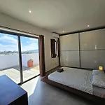 Malta Unique Penthouse Spacious Terrace-sleeps 8 Apartament