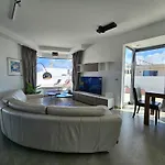 Malta Unique Penthouse Spacious Terrace-sleeps 8 Apartament