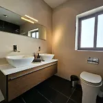 Malta Unique Penthouse Spacious Terrace-sleeps 8 Mgarr