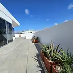 Malta Unique Penthouse Spacious Terrace-sleeps 8 Apartament *