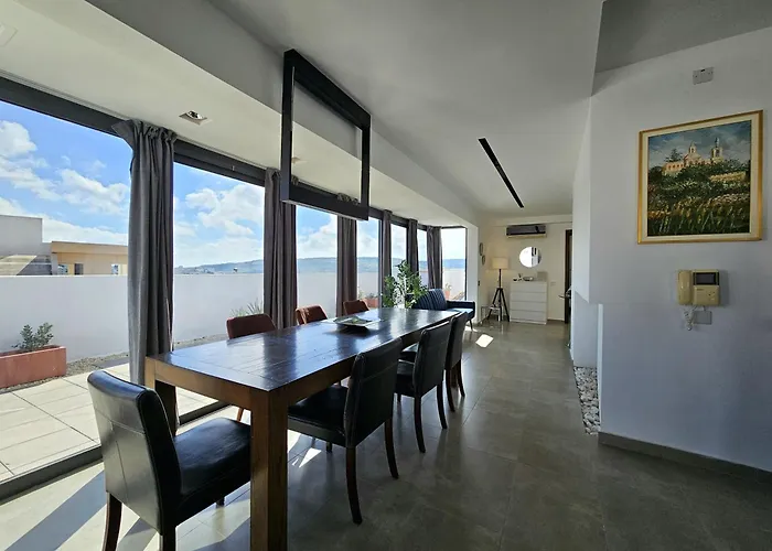 Malta Unique Penthouse Spacious Terrace-sleeps 8 * Mgarr