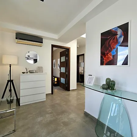 Malta Unique Penthouse Spacious Terrace-sleeps 8 Mgarr