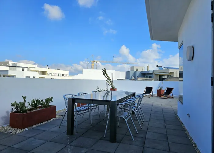 Malta Unique Penthouse Spacious Terrace-sleeps 8